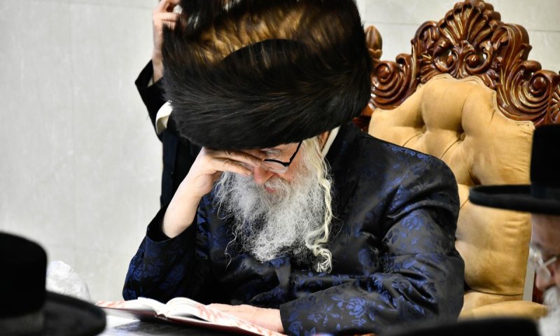 הרבי ממאה שערים שלא יכל לצאת לחתונת נכדו בארה"ב ערך 'לחיים'