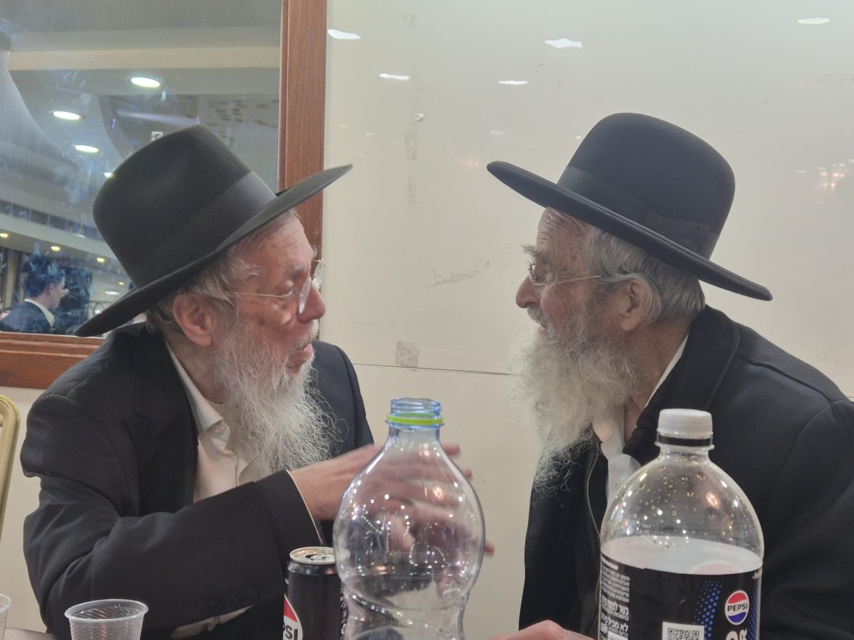 באדיבות המצלם
