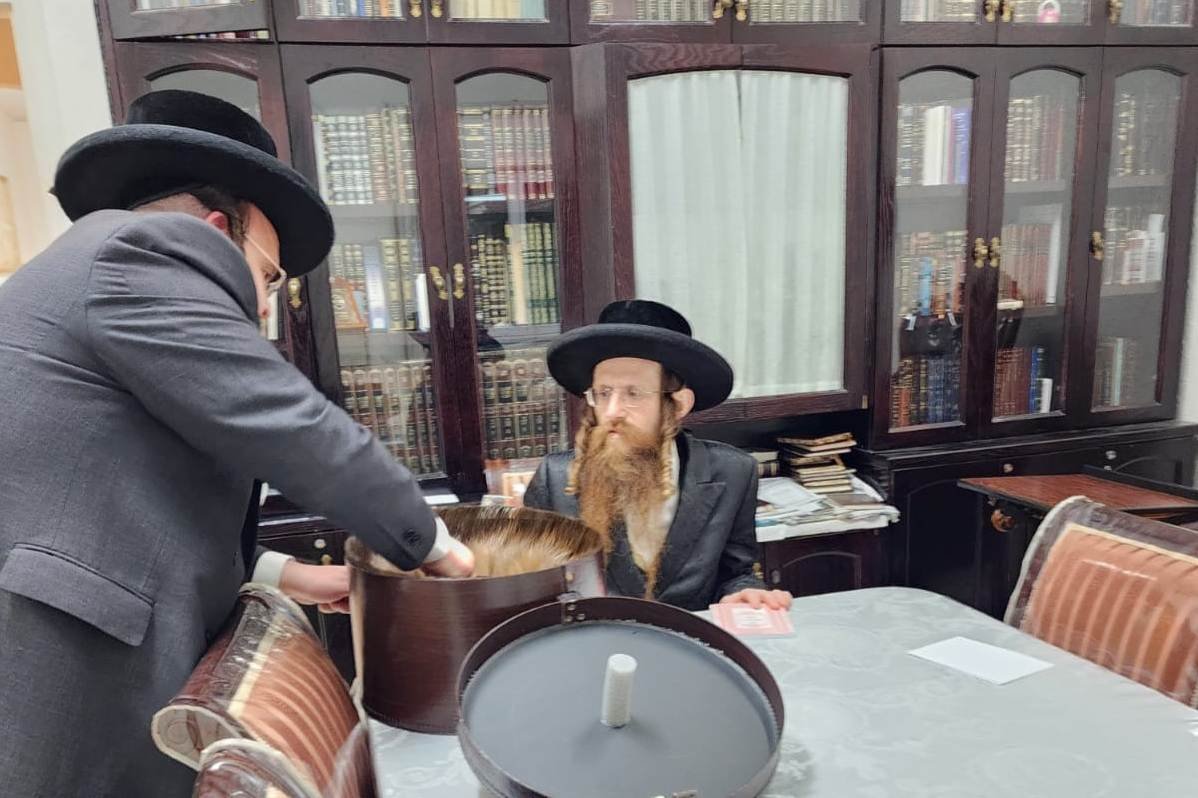 באדיבות המצלם