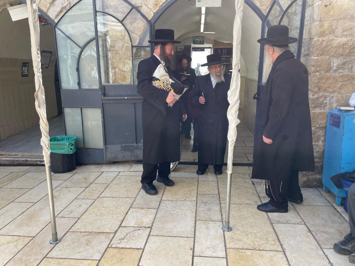 באדיבות המצלם