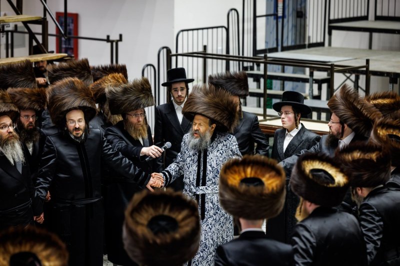 אברומי בלום והלל ל"ש