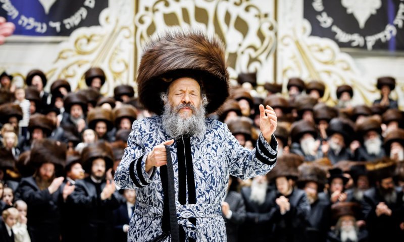 נשאר במשפחה: נכד הרבי מבאבוב - 45 התחתן עם נכדת הרבי