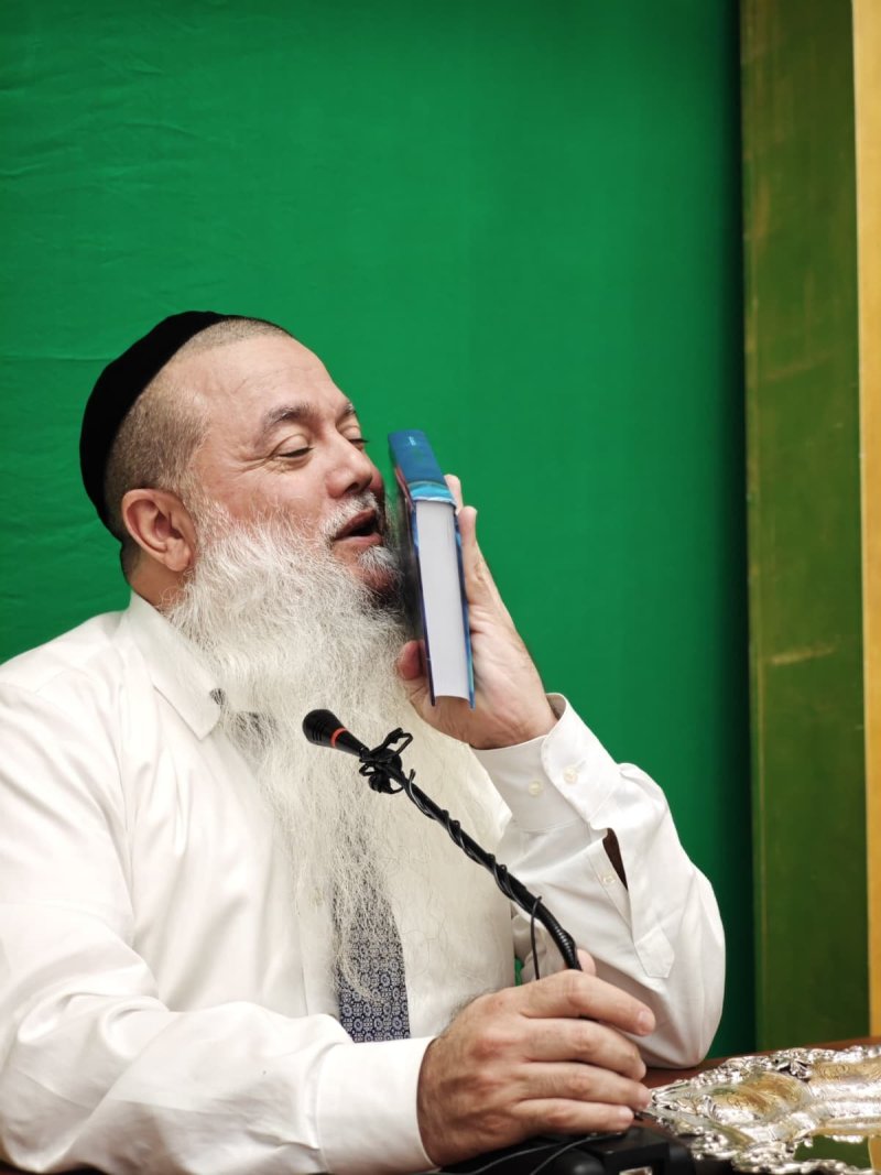 באדיבות המצלם