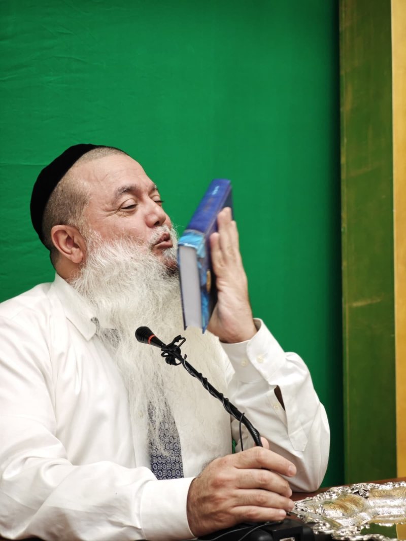 באדיבות המצלם