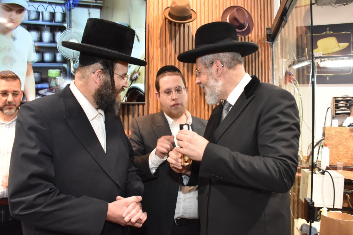 באדיבות המצלם