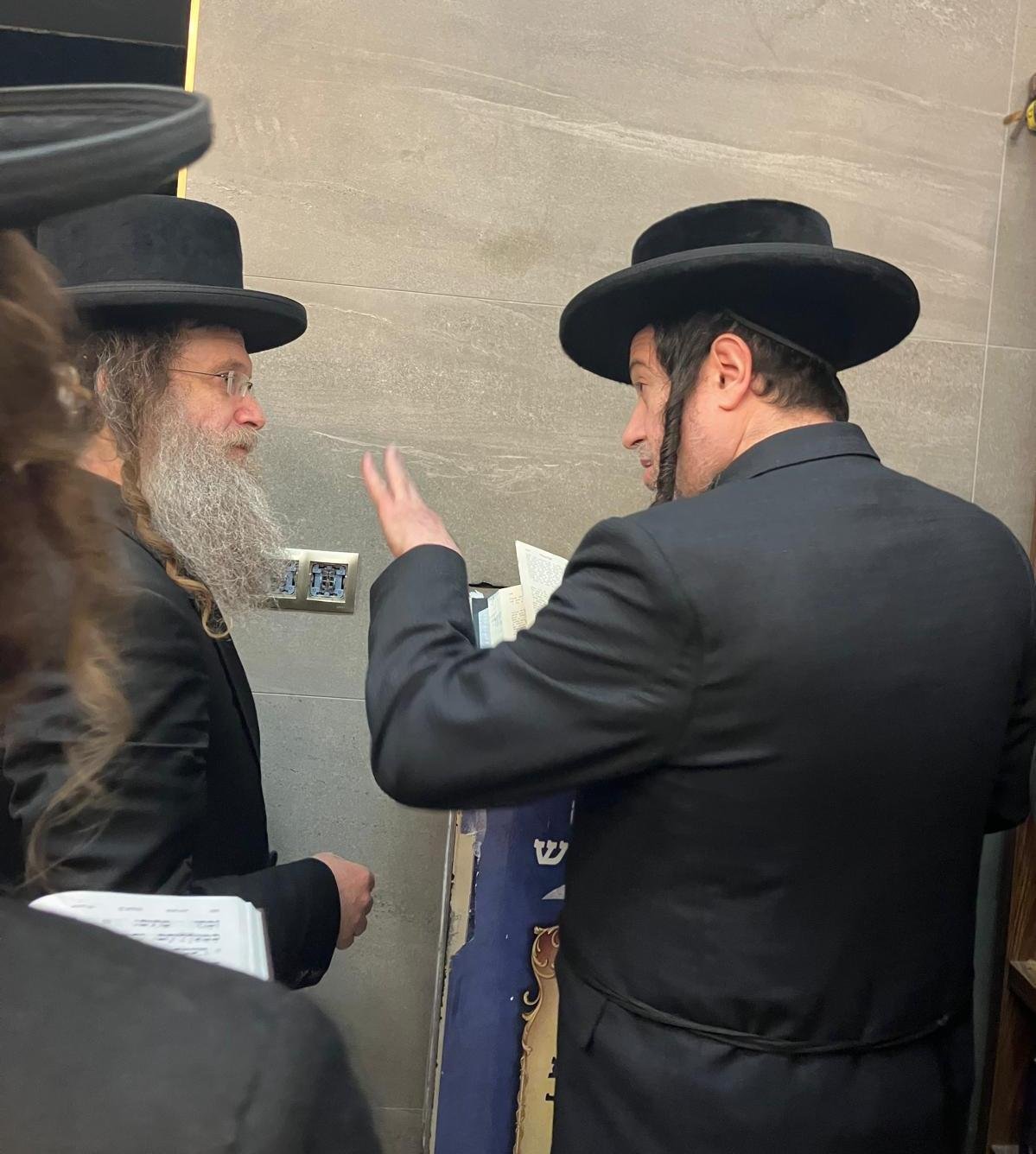 באדיבות המצלם