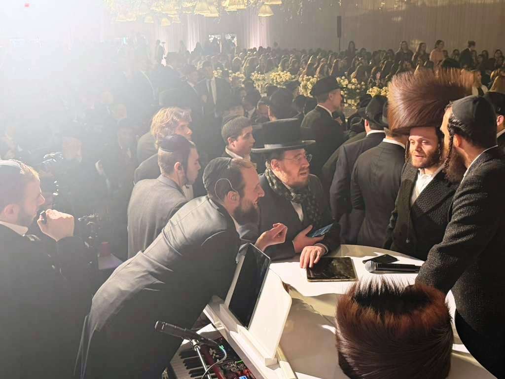 באדיבות המצלם