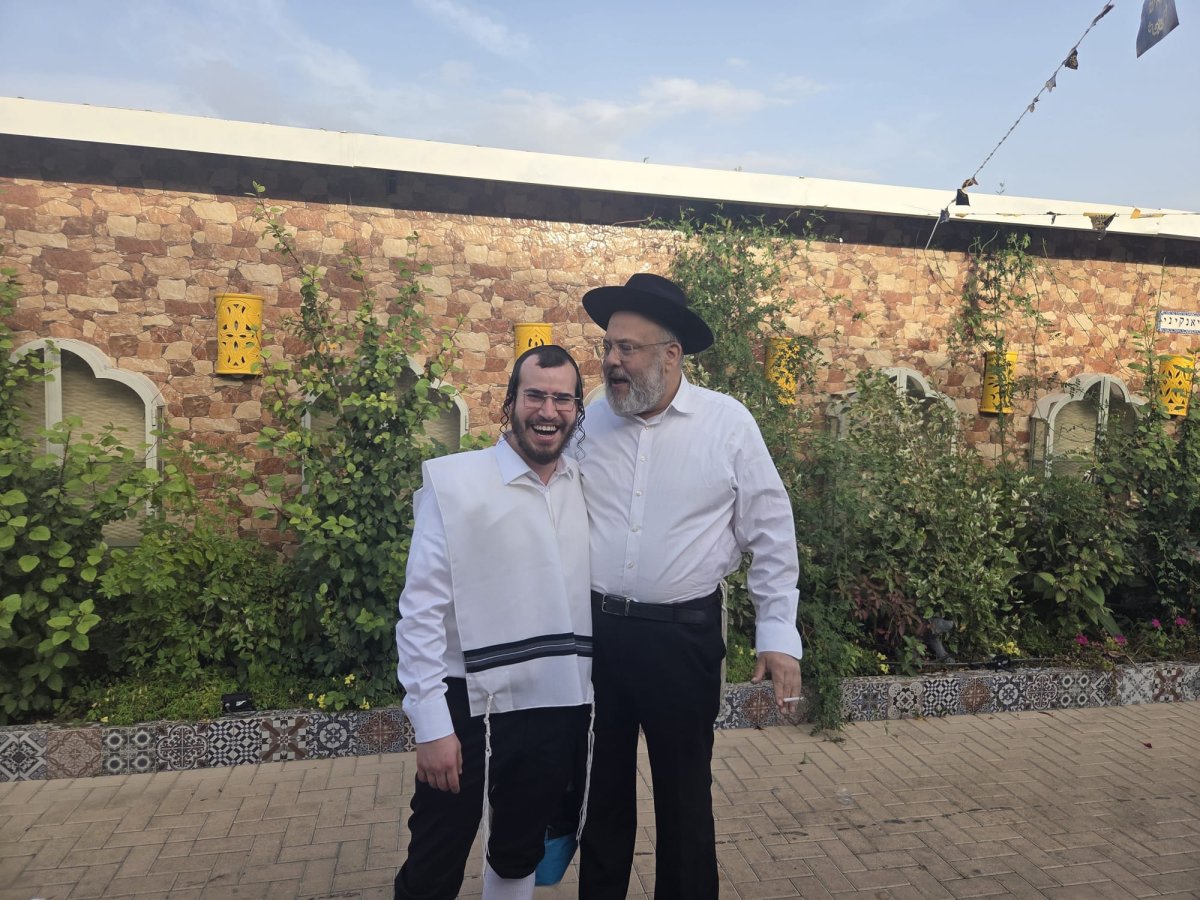 באדיבות המצלם