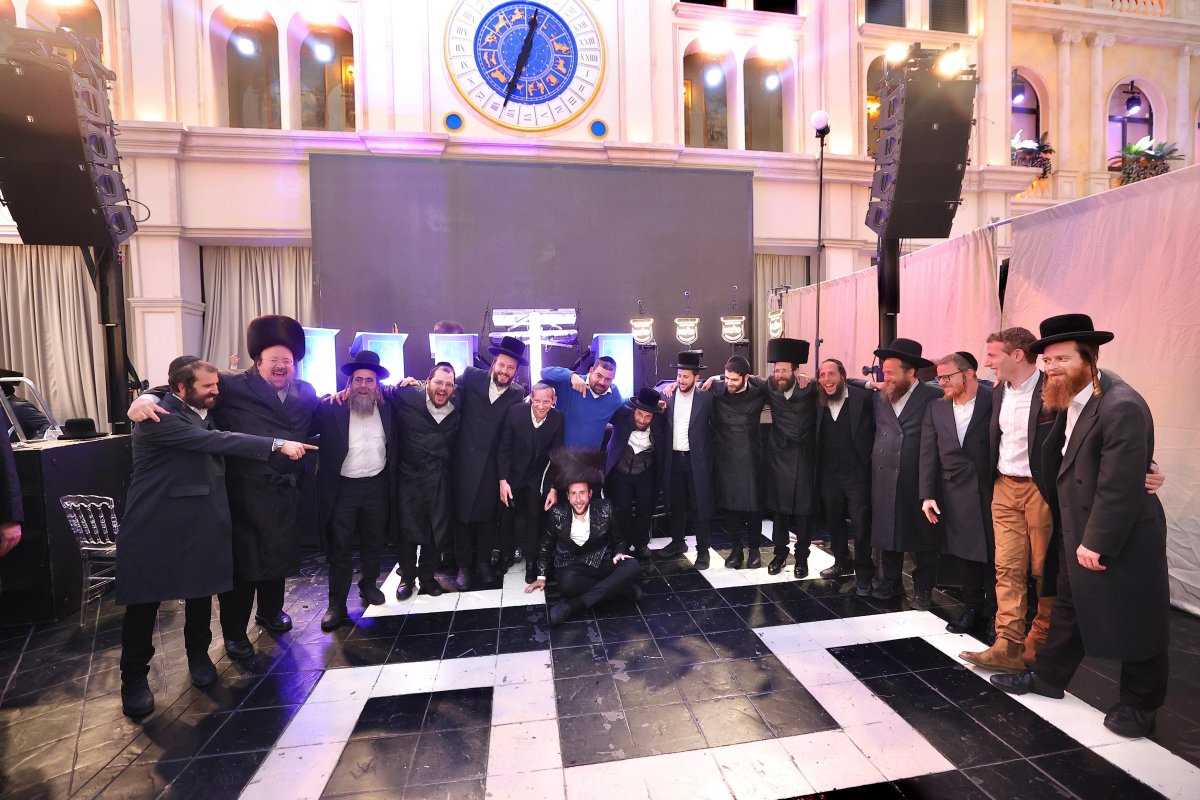 באדיבות המצלם