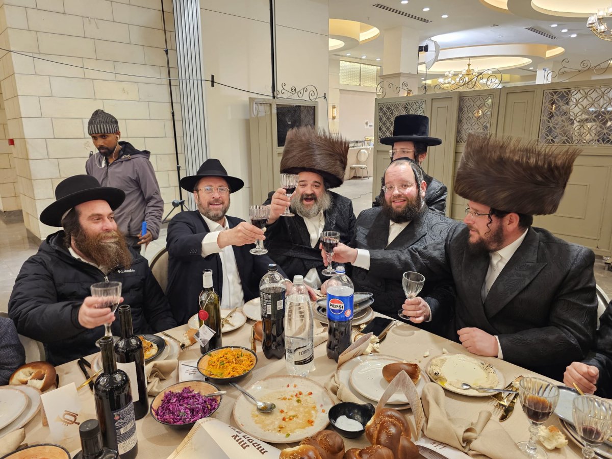 באדיבות המצלם
