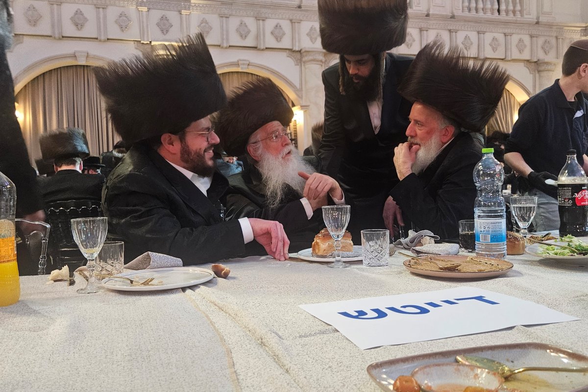 באדיבות המצלם