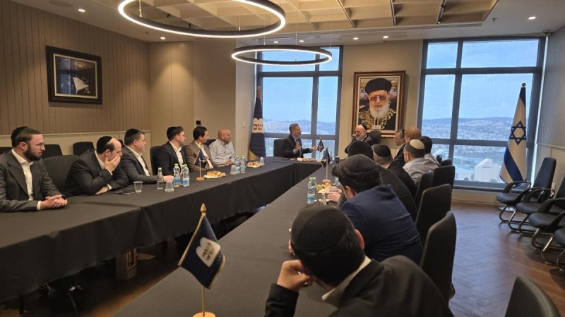 יחצ