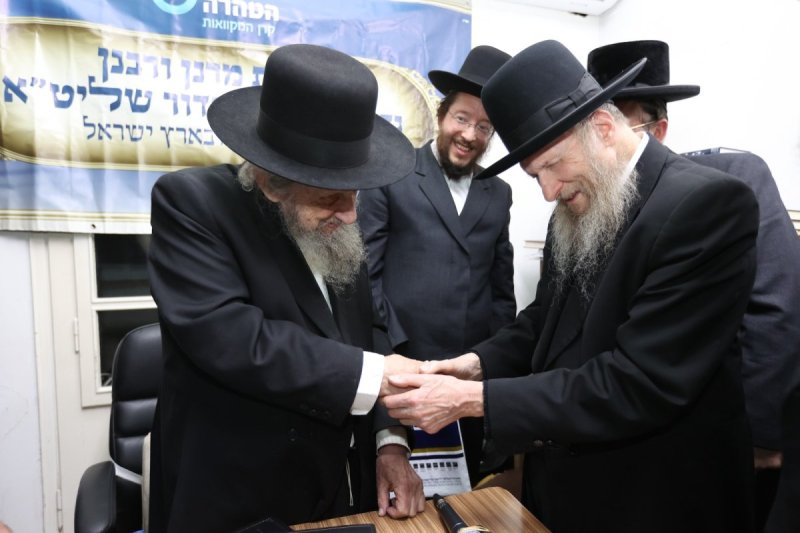 באדיבות המצלם