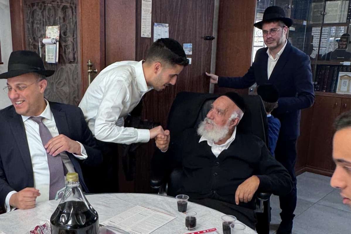 באדיבות המצלם