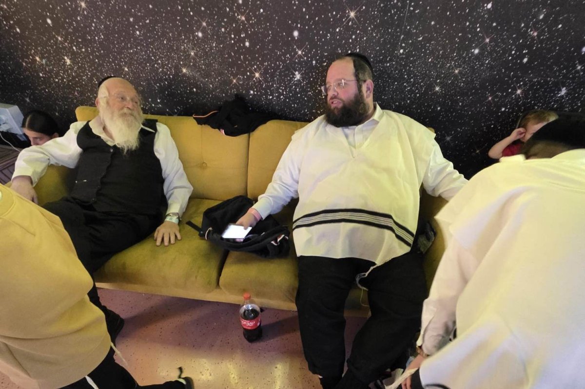 באדיבות המצלם