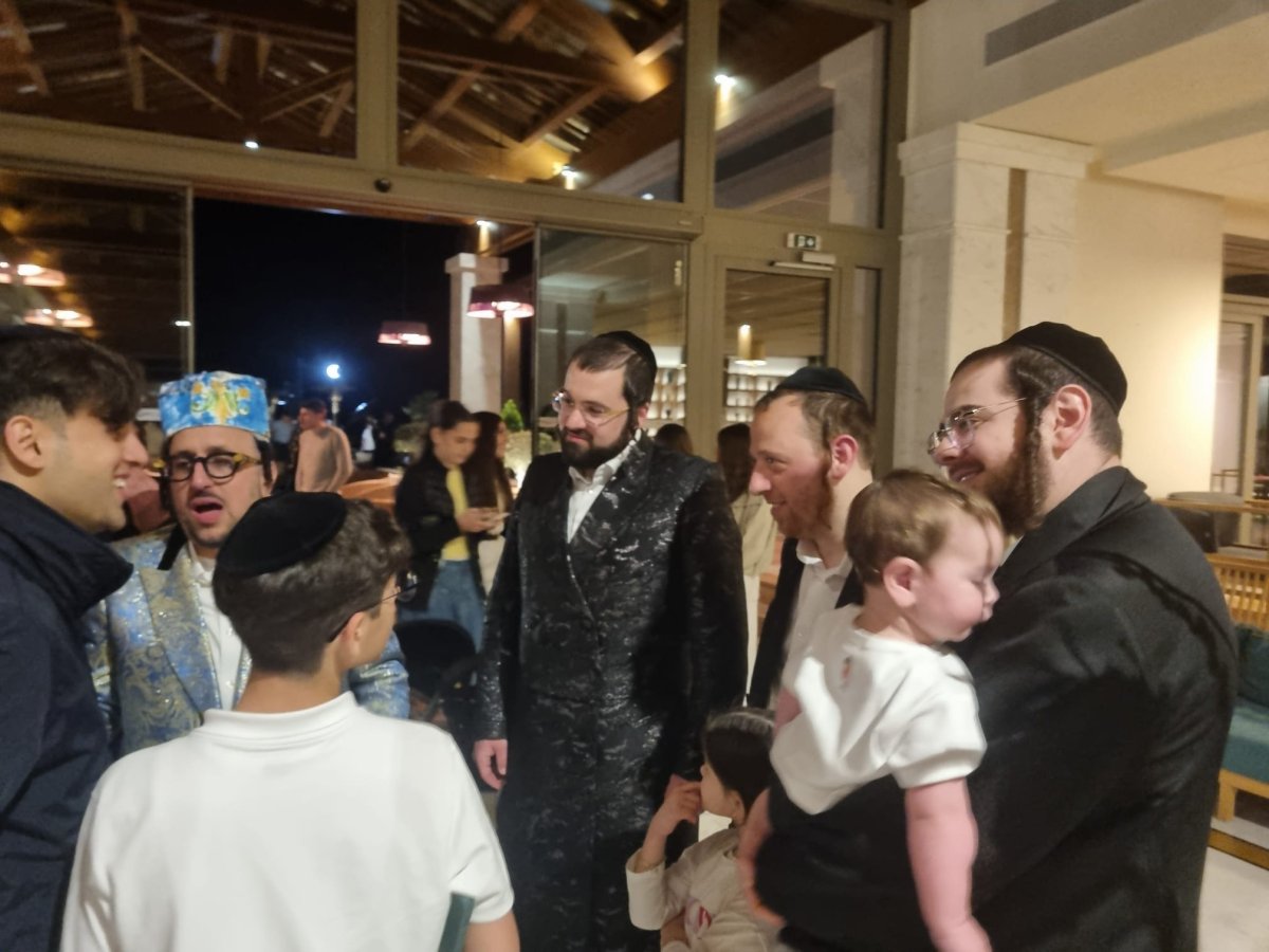 באדיבות המצלם