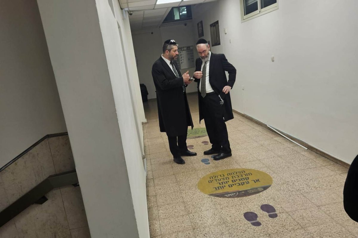 באדיבות המצלם