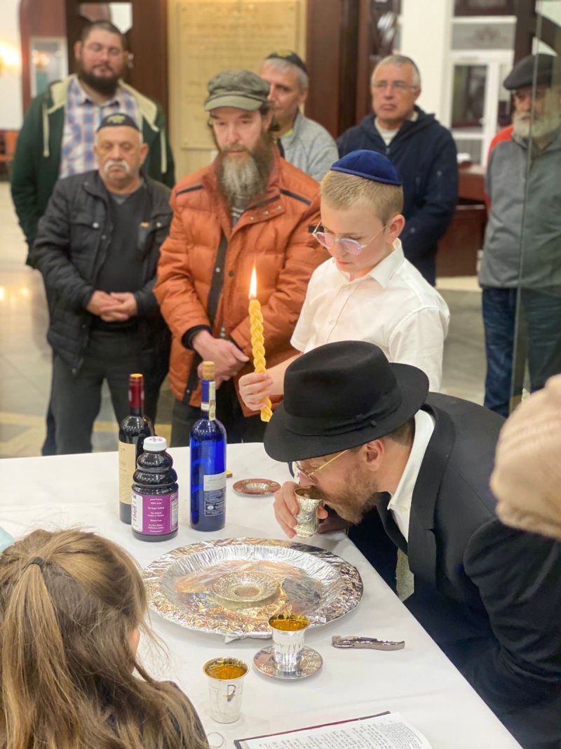 באדיבות המצלם