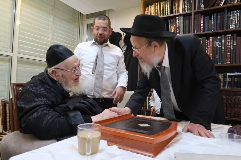 שוקי לרר