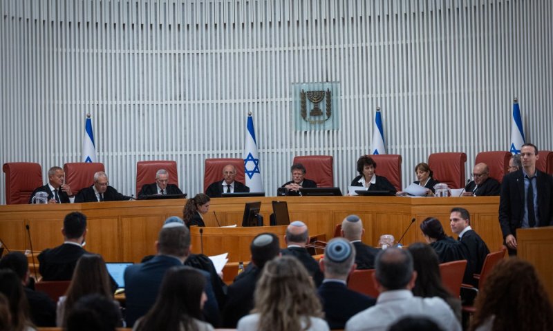 עתירה נגד היועמ"שית: "דין אחד לטרוריסטים, דין גרוע יותר לחרדים"