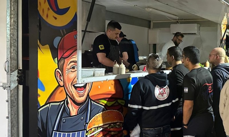 ניידת פוד-טראק יצאה למסע הצדעה ארצי לרבבות מתנדבי מד"א וארגוני ההצלה כהוקרה על מסירותם