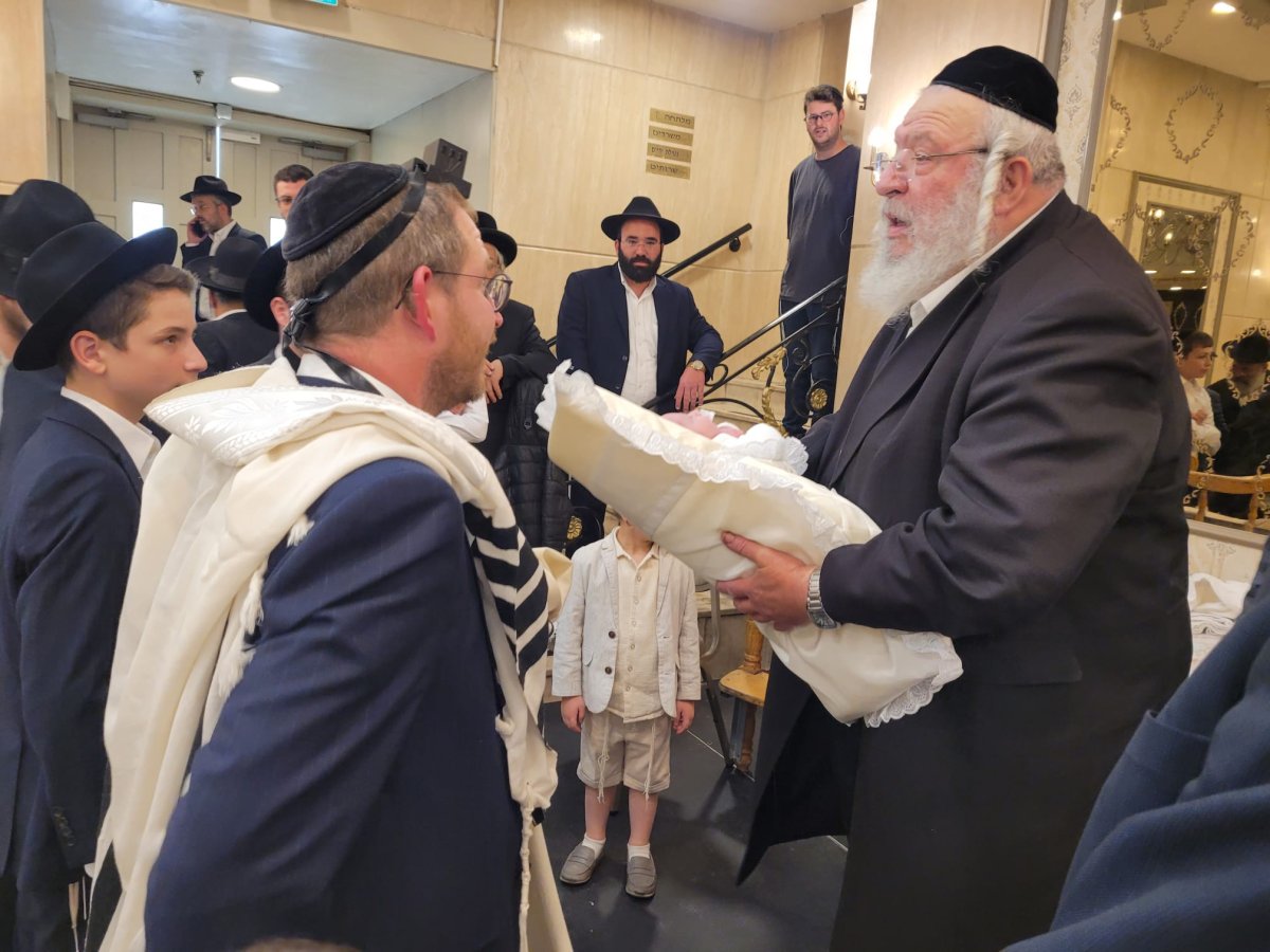 באדיבות המצלם