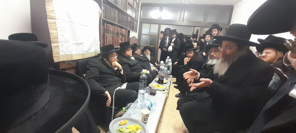 באדיבות המצלם