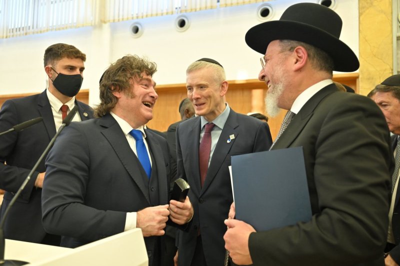 אריאל רבינסקי