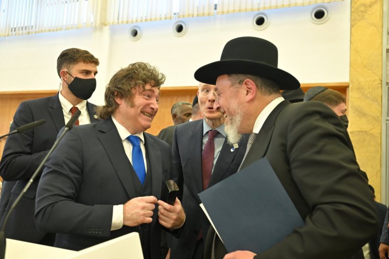 אריאל רבינסקי