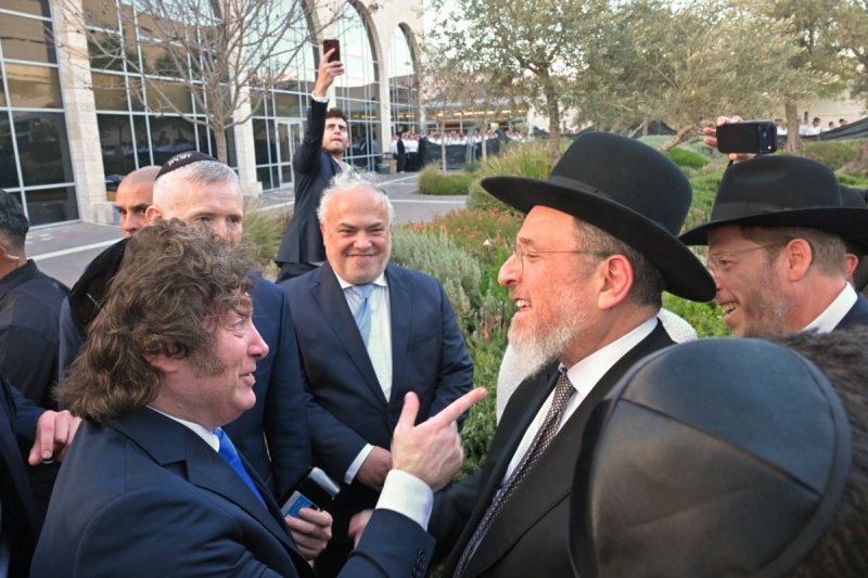 אריאל רבינסקי