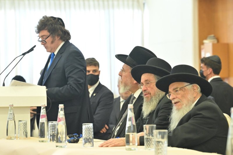אריאל רבינסקי