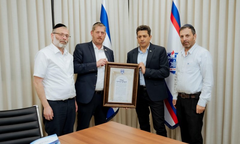 שר התפוצות עמיחי שיקלי בביקור במטה הארצי של זק"א: "העשייה שלכם מחברת בין עם ישראל בארץ ובעולם"