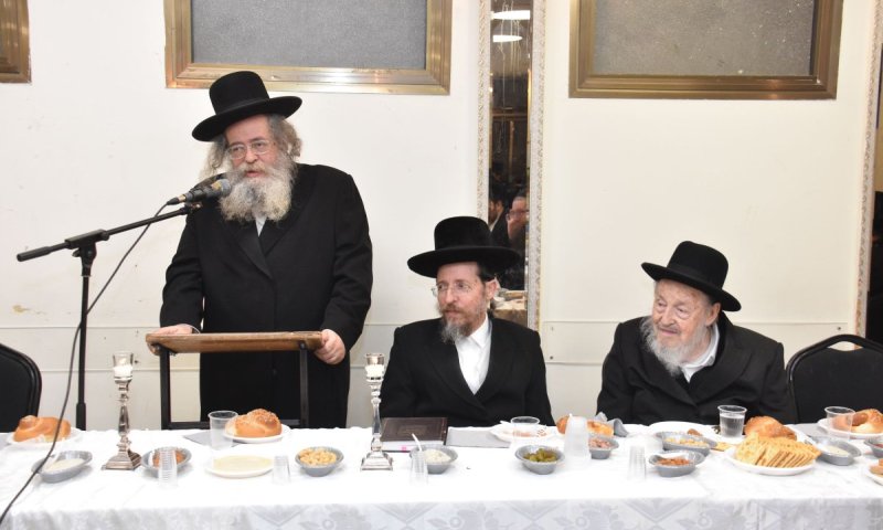 בראשות גדולי תורה ומשפיעים: קהל רב בהילולת הרה"ק רבי משה מקוברין זיע"א