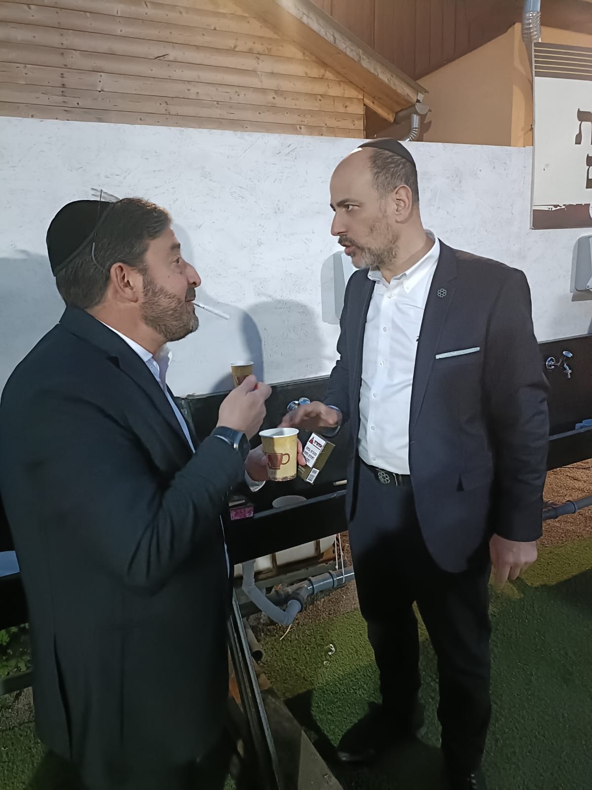 באדיבות המצלם