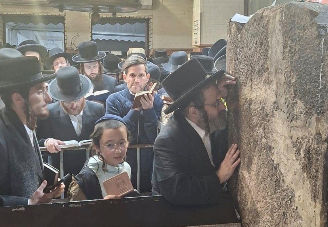 באדיבות המצלם
