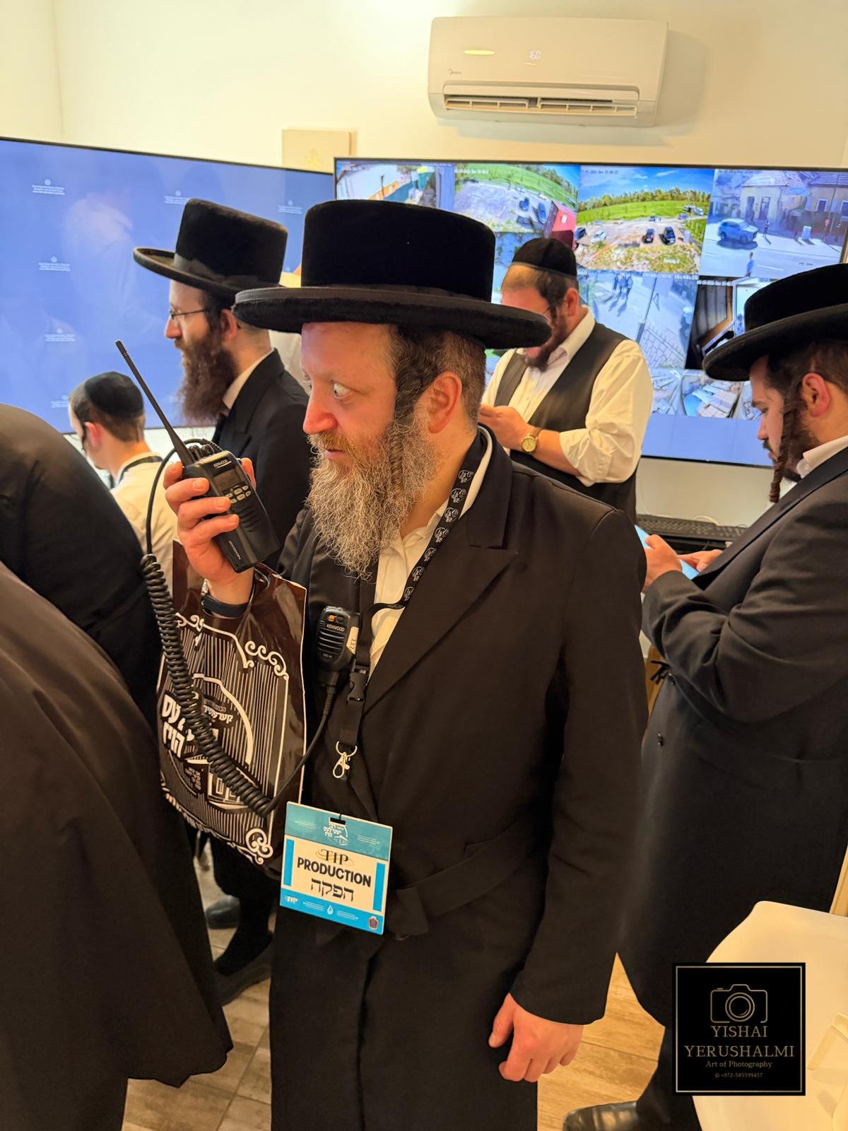 באדיבות המצלם