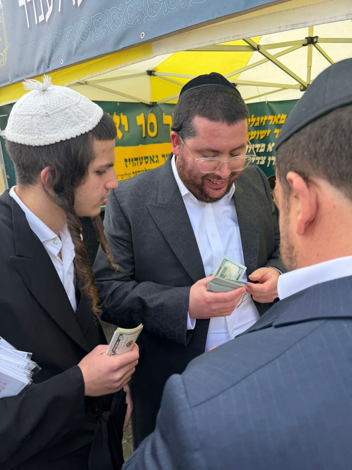באדיבות המצלם