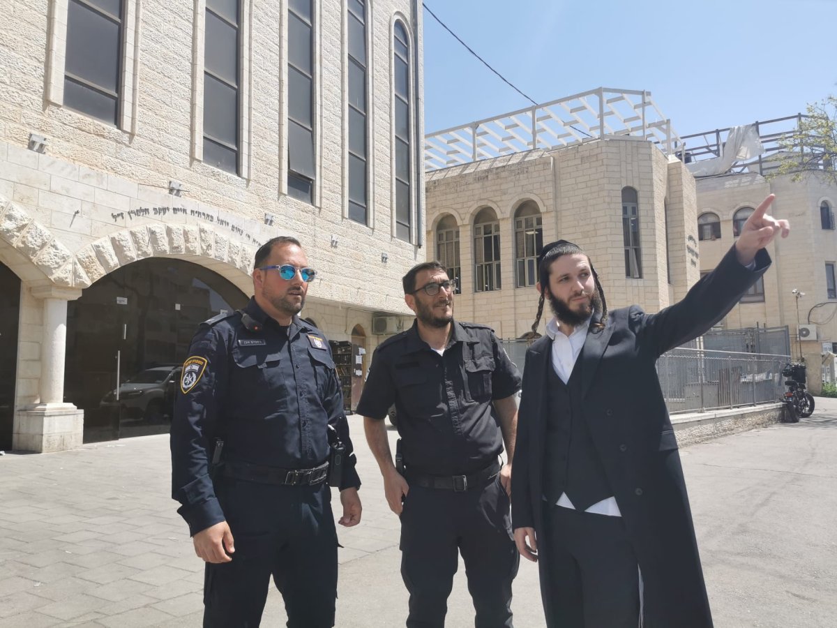 באדיבות המצלם