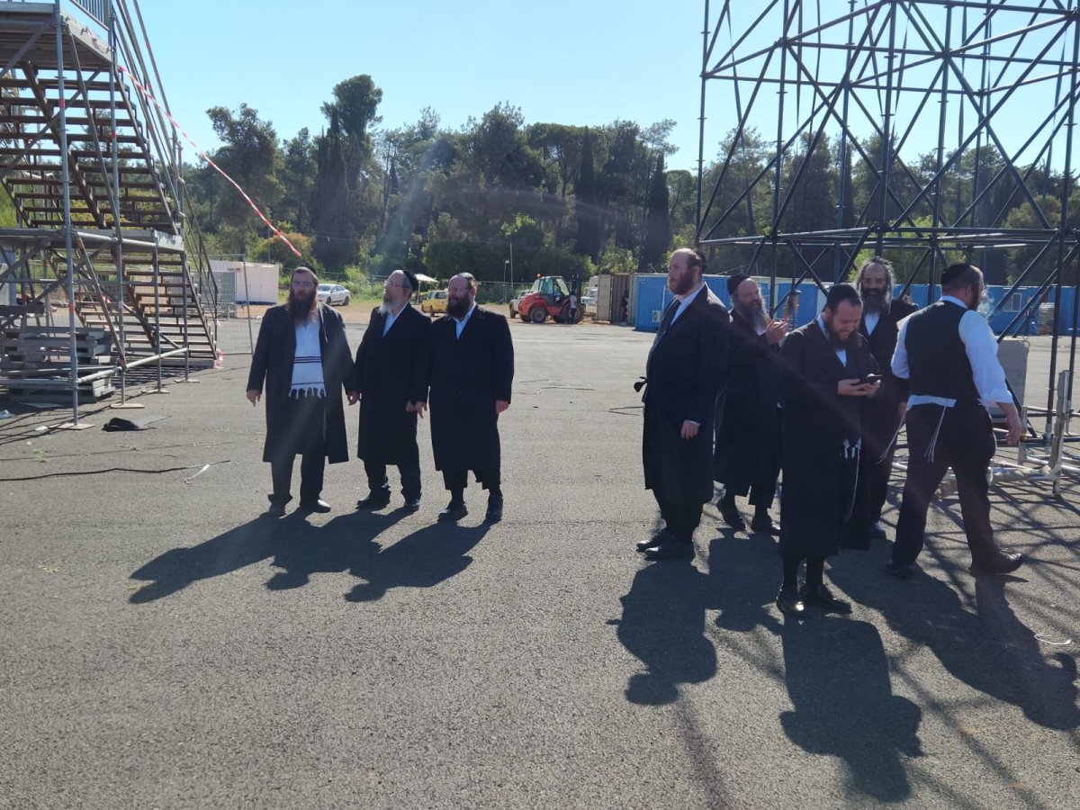 באדיבות המצלם
