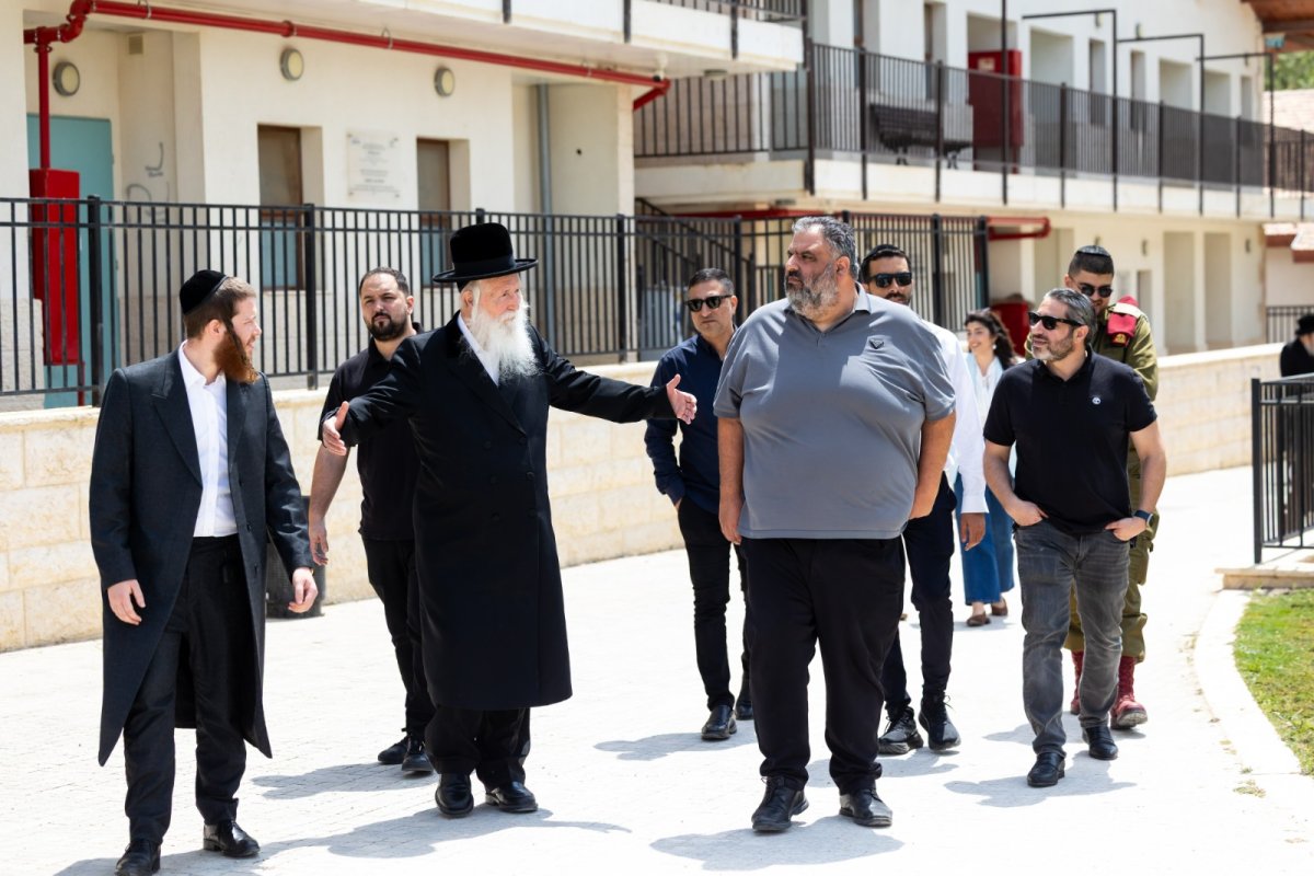 באדיבות המצלם