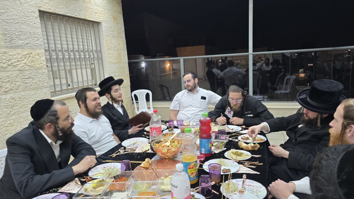 באדיבות המצלם