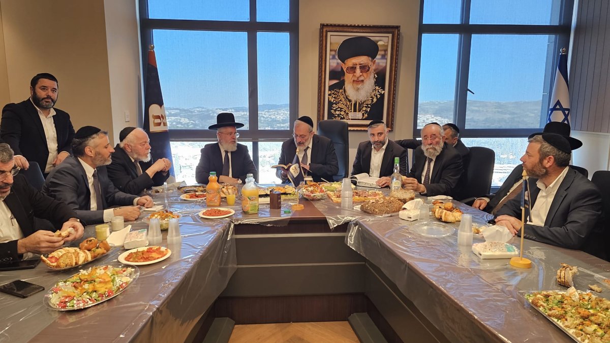 באדיבות המצלם