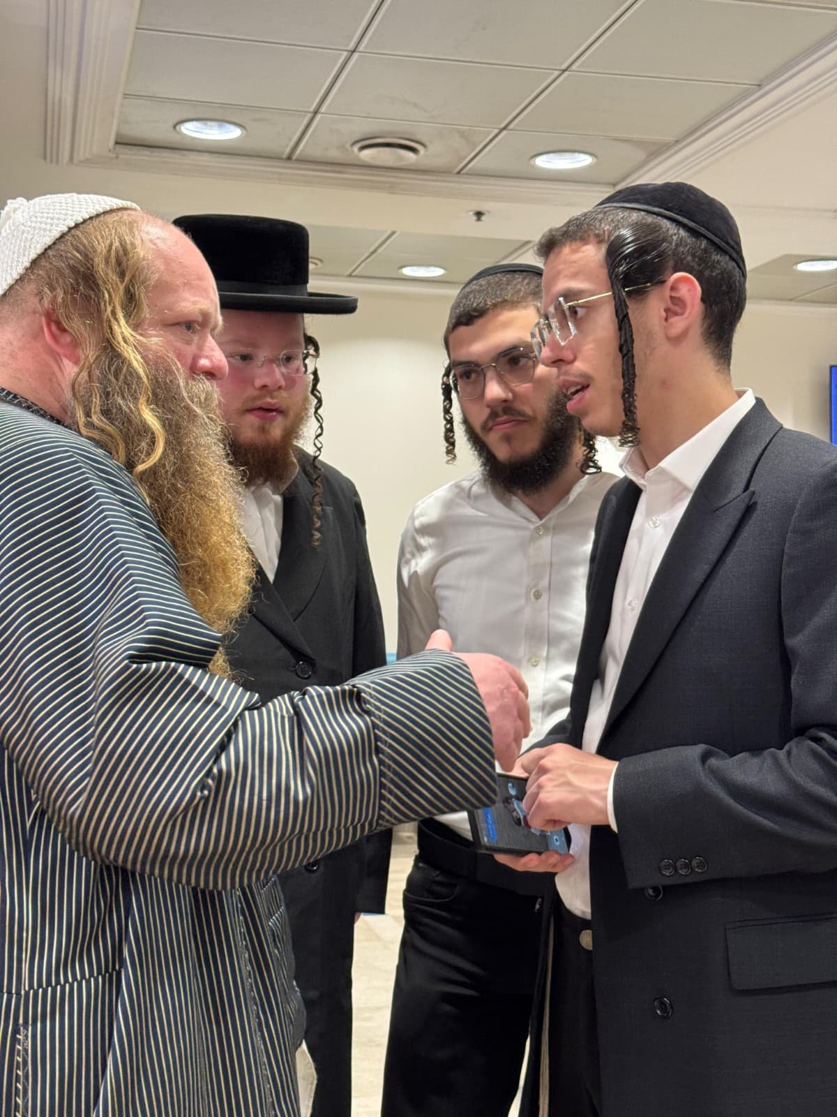 באדיבות המצלם