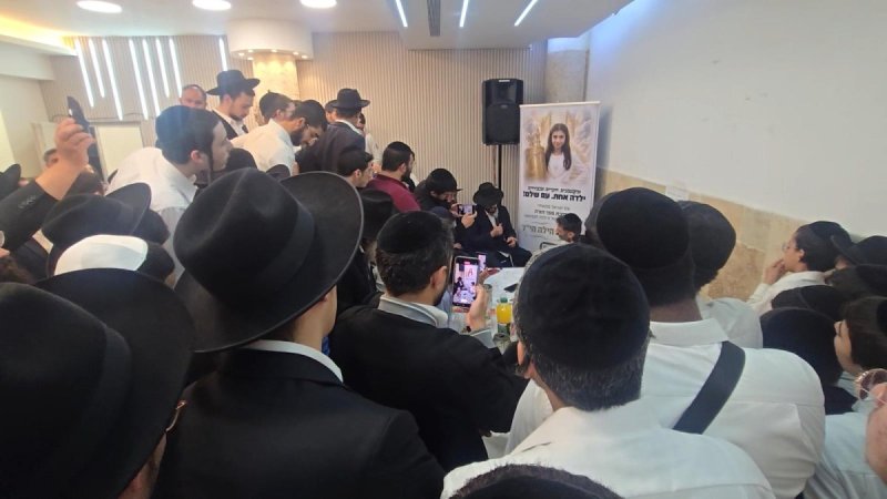 באדיבות המצלם