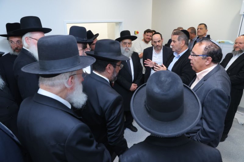 יחצ