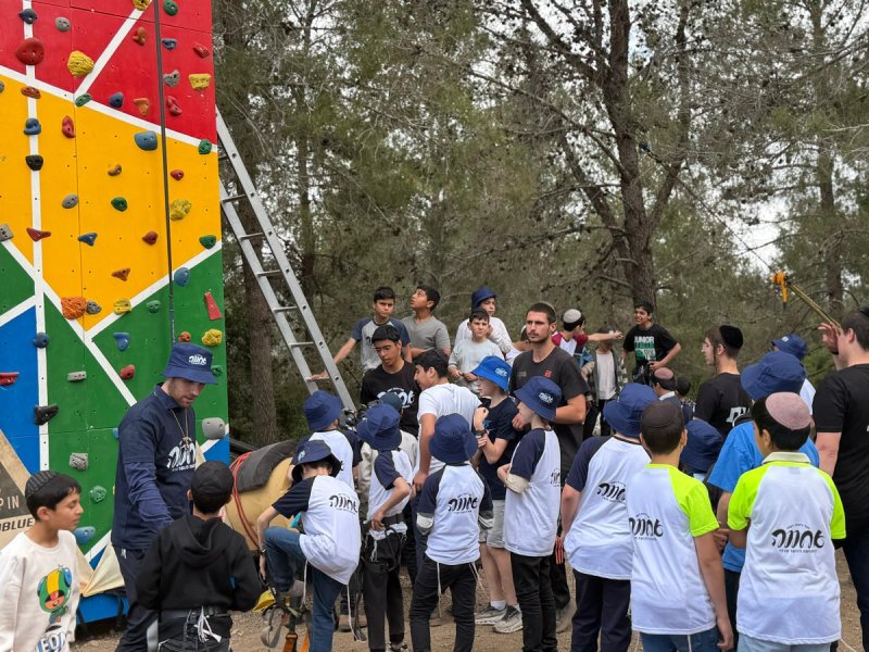 באדיבות המצלם
