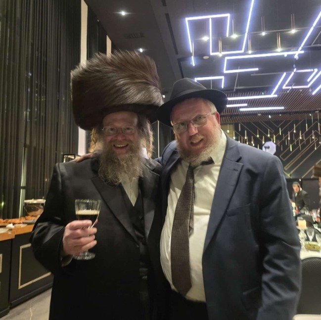 באדיבות המצלם