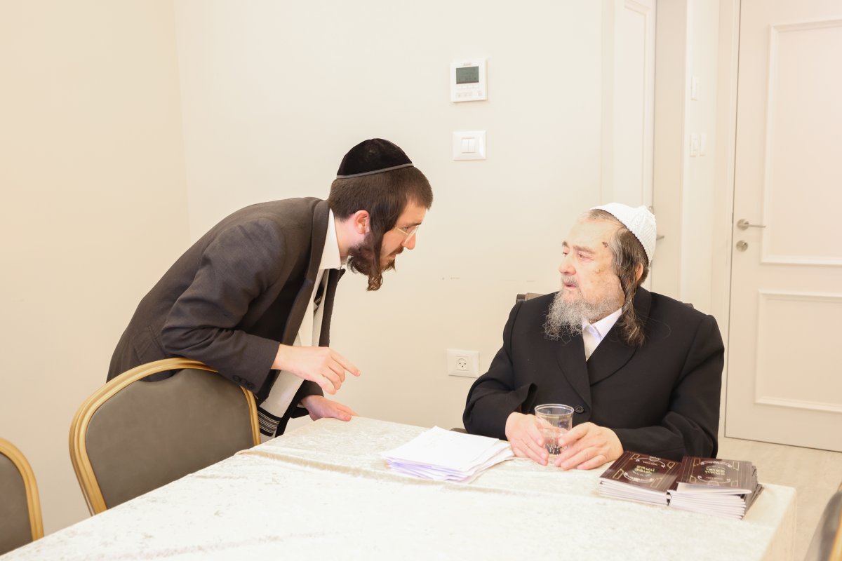 באדיבות המצלם
