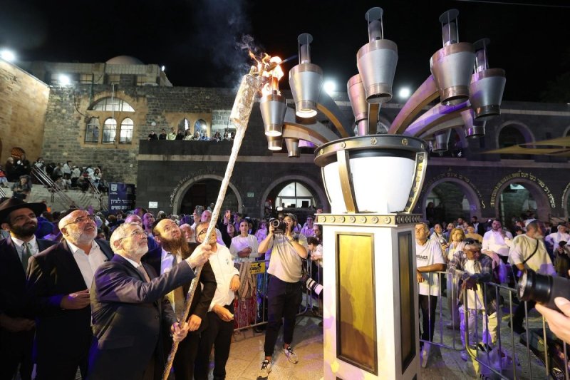 באדיבות המצלם