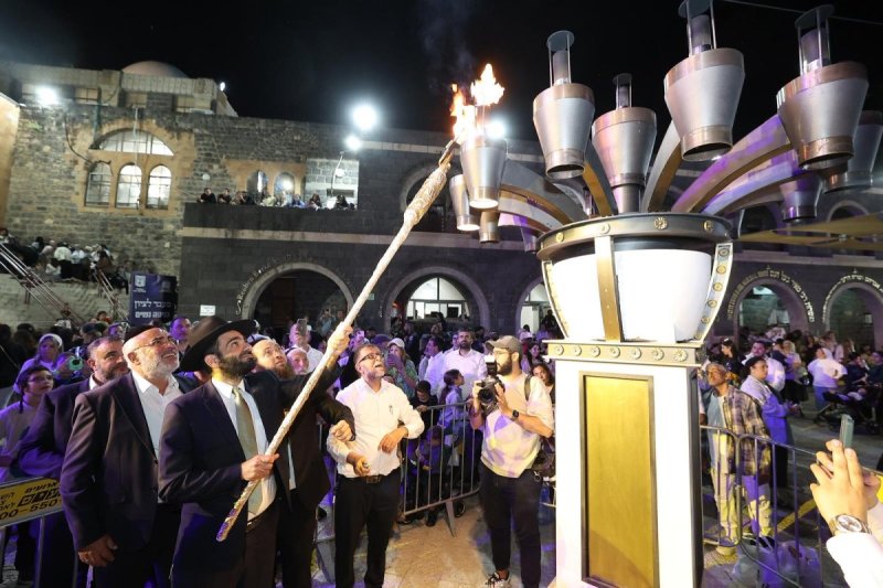 באדיבות המצלם